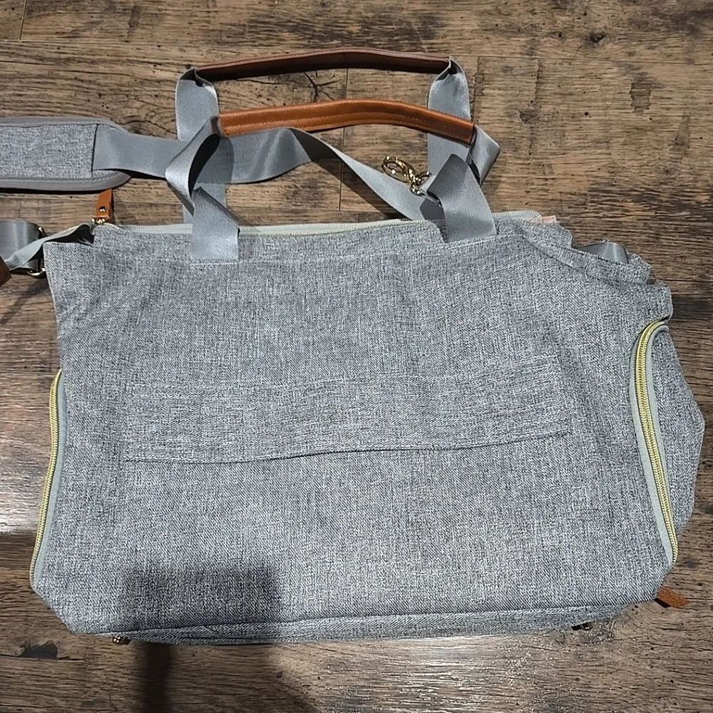 Mommore Diaper Bag NWOT